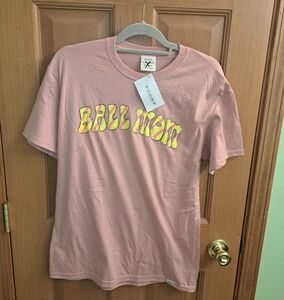 Simply Southern Medium Womens Ball Mom Shirt . NWT Pink